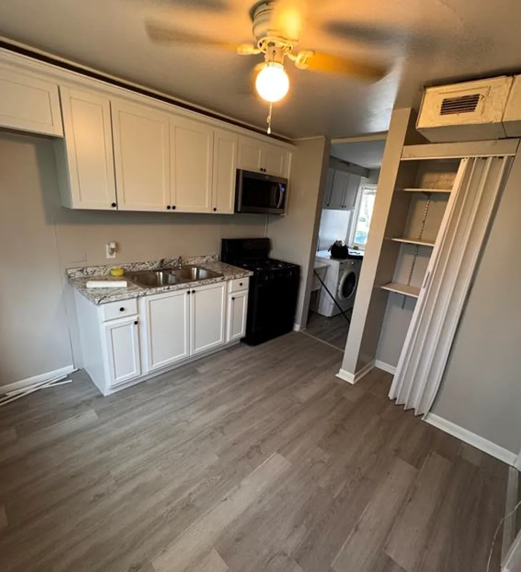 2 bed, 900 sqft, $1,150 — Photo 3