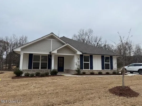 4297 Olivia Cir, Olive Branch, MS 38654