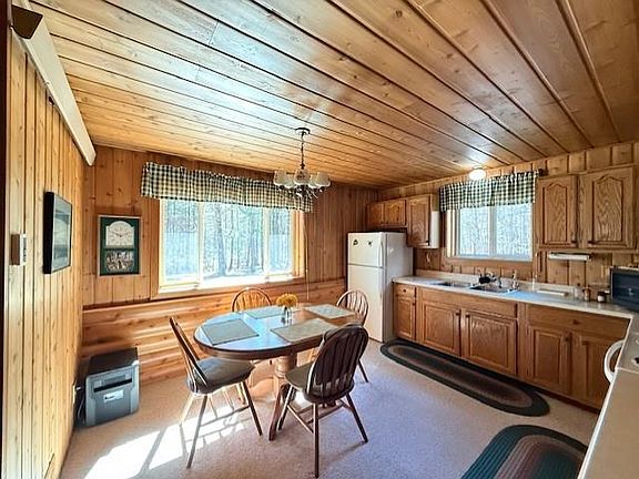 4th image of 10590 Ole Lake Road