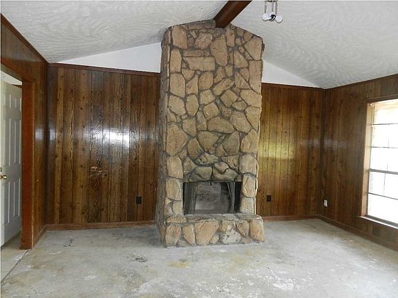 5th image of 4953 Oak Creek Dr