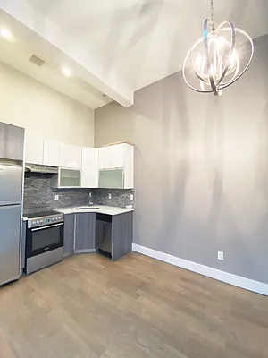 Rented by Nooklyn NYC LLC | media 28