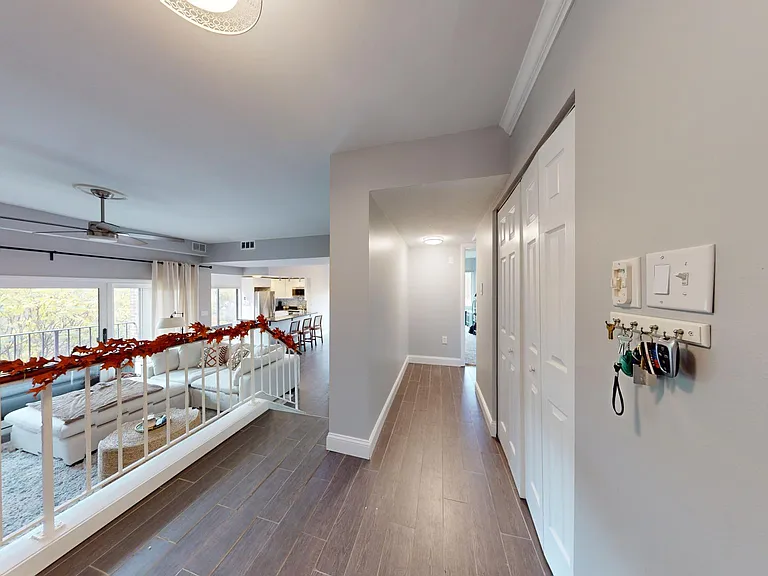 124 Roberts Ln #401 — Photo 15