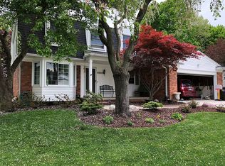 1400 Deerhurst Ln, Rochester Hills, MI 48307