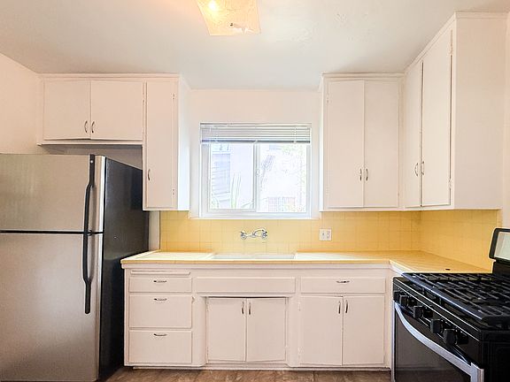 3rd image of 4107 Don Tomaso Dr APT 2