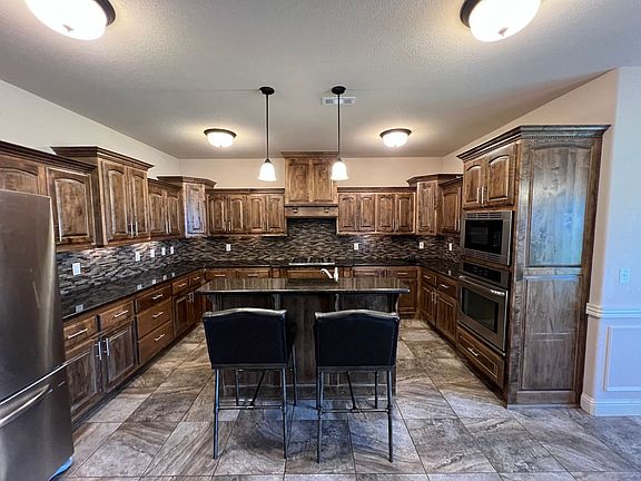 4th image of 4202 SW Beech Ln