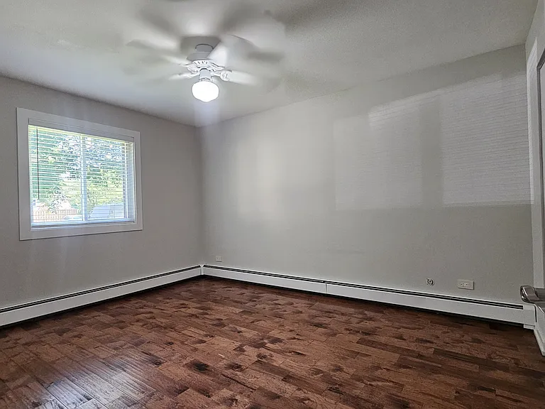 821 S Dwyer Ave #B — Photo 9