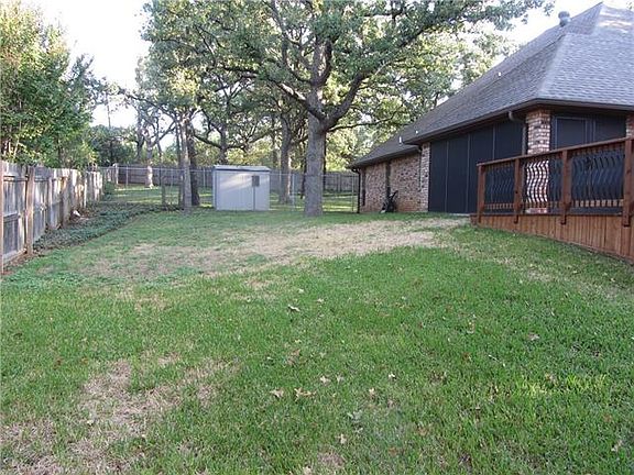 3rd image of 1060 Sunset Ct