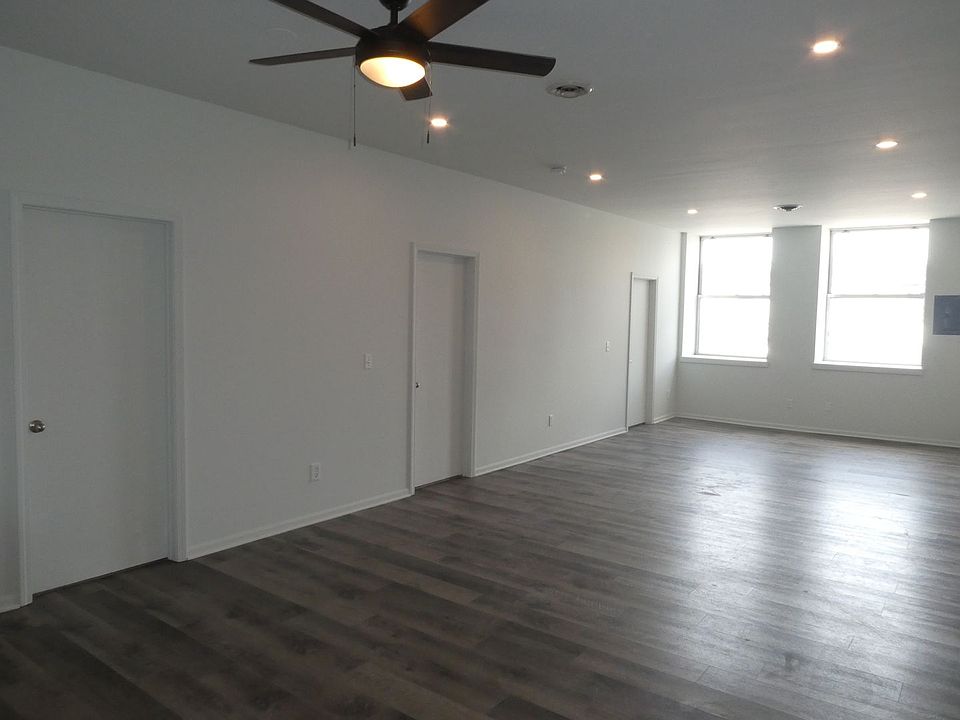 Building Photo 5