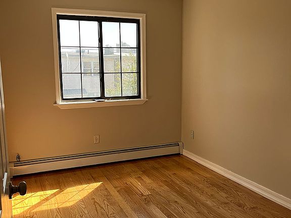 4th image of 3322 Edson Ave #1