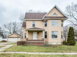 105 N Neeper St, Capac, MI 48014