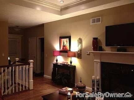 3rd image of 2309 W Paddington Ct