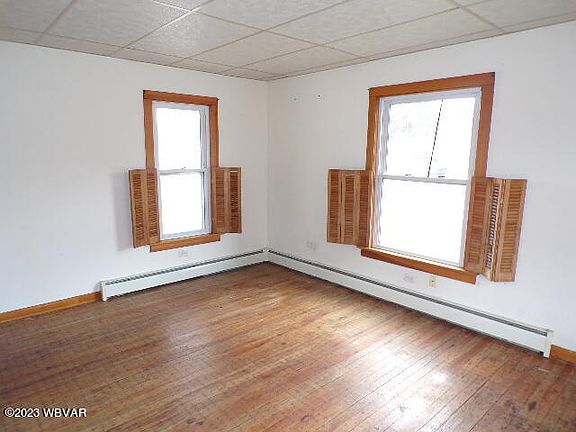3rd image of 520 N Lincoln Ave