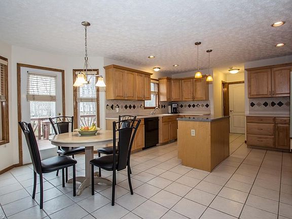 3rd image of 35935 Spatterdock Ln