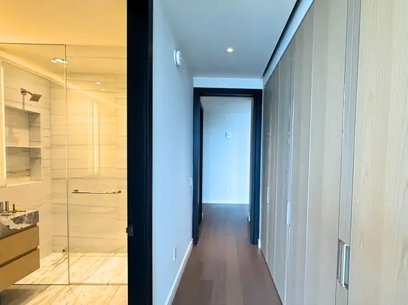 125 Greenwich Street image 17 of 23