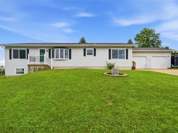 202 Wilson Ct, Anamosa, IA 52205