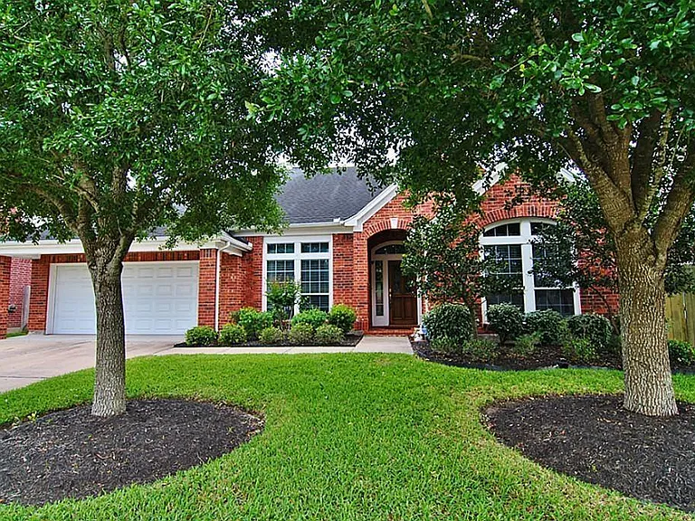 2627 Havencrest Dr — Photo 1