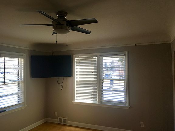 4th image of 4158 46th Ave S