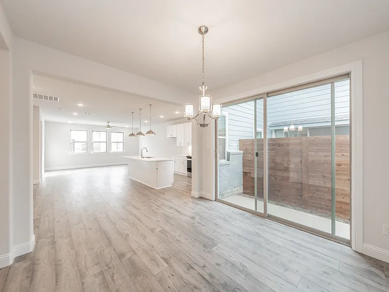 9709 Thorncrown Ln — Photo 13