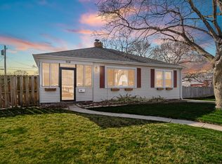 914 State St, Hobart, IN 46342