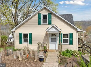 59 Pine St, Coatesville, PA 19320