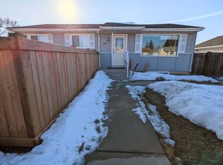 1736 51st St NW, Edmonton, AB T6L1K1