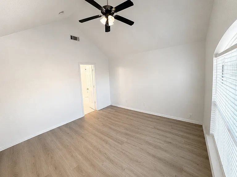 7865 Squire Ln — Photo 7