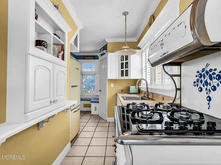344 E Point Pleasant Ave — Photo 13