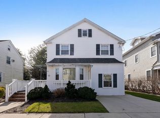 4 S Brunswick Ave, Margate, NJ 08402