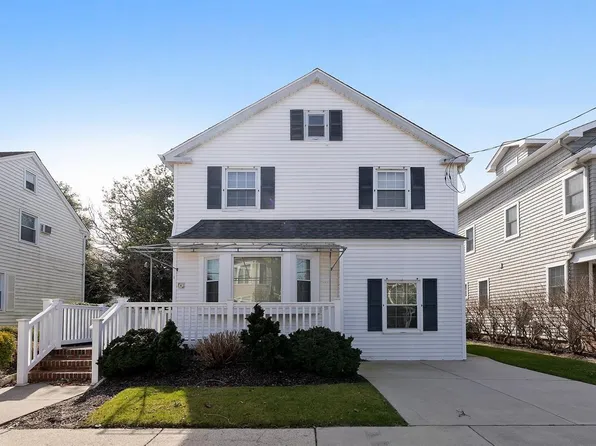 4 S Brunswick Ave, Margate, NJ 08402
