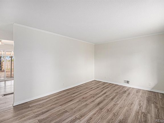 3rd image of 6601 Albion Street