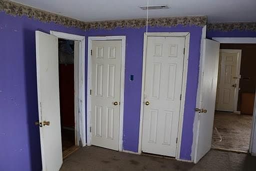 4th image of 301 Brown St