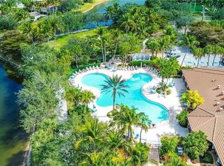 3356 Cayman Ln, Naples, FL 34119