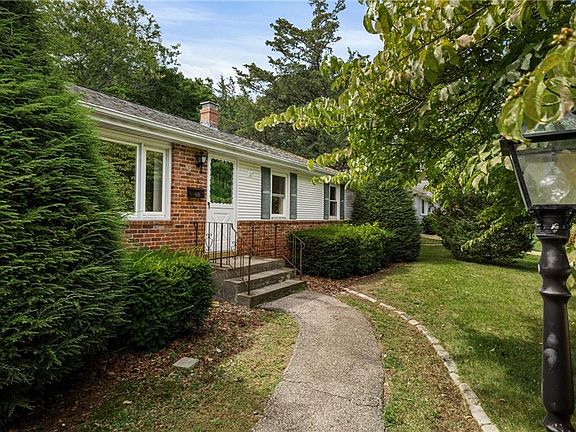 2nd image of 108 Longfellow Dr