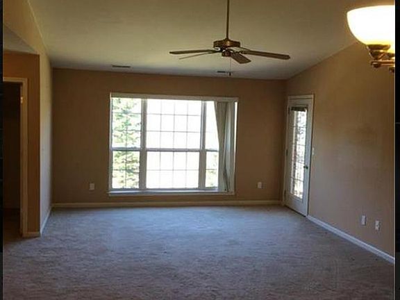 5th image of 9140 Farmingdale Ln