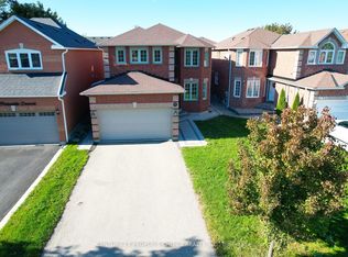 3841 Periwinkle Cres, Mississauga, ON L5N 6W8