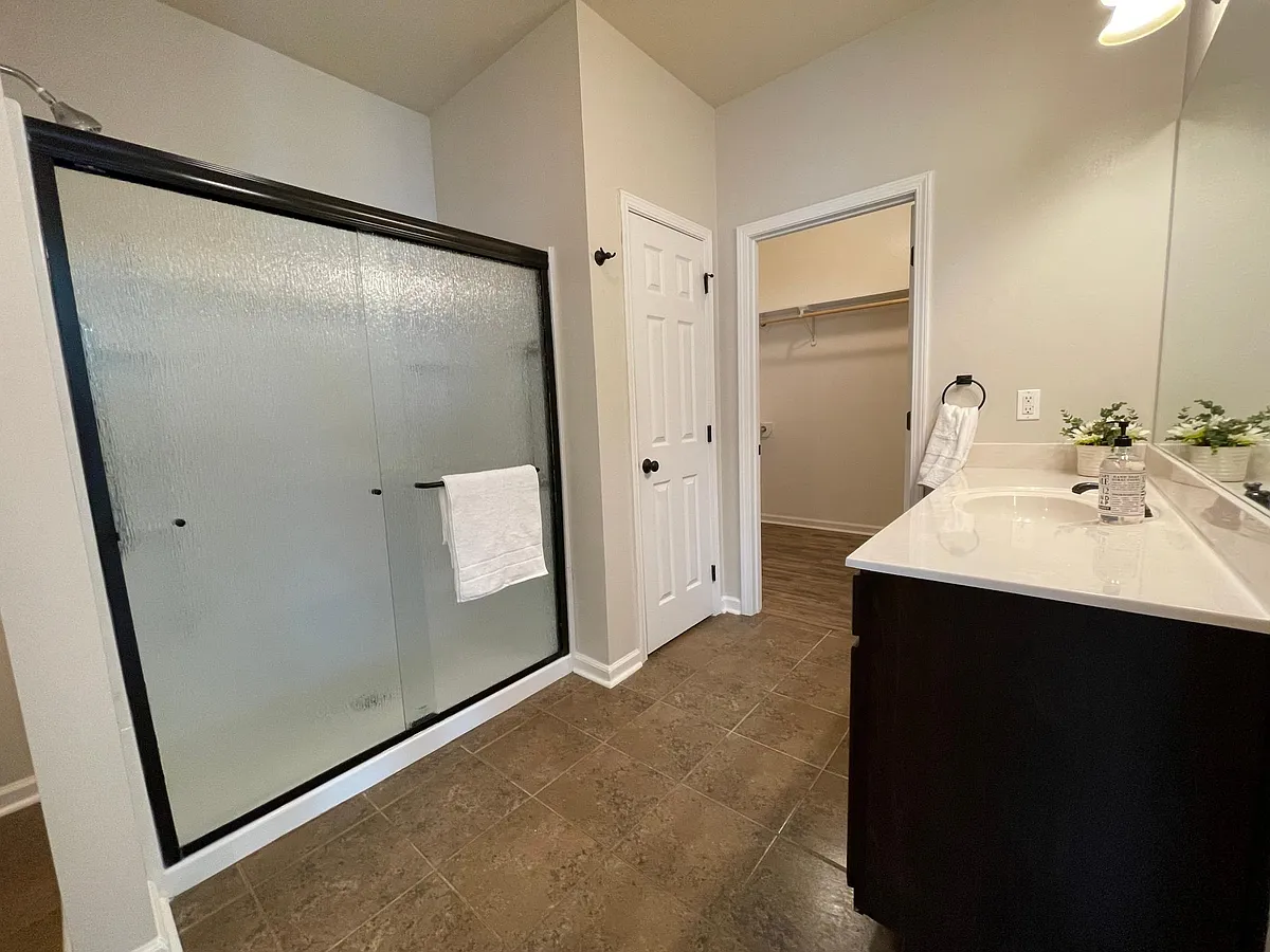 Building Photo - 42398 Cedarstone Ave
