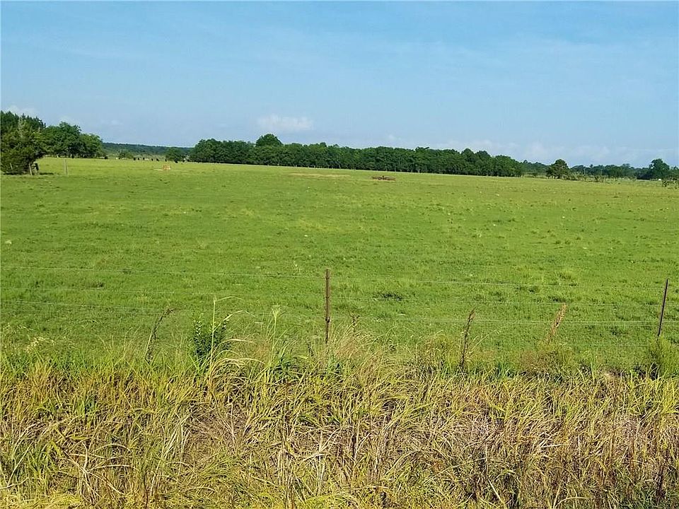 2nd image of 11175 Daigle Rd