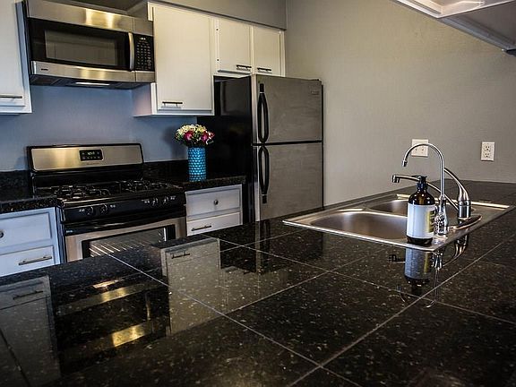 5th image of 4209 Burnet Rd APT 206