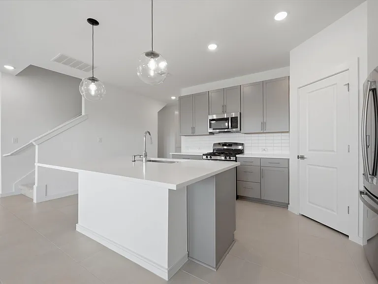 359 W Rose Marie Ln — Photo 8
