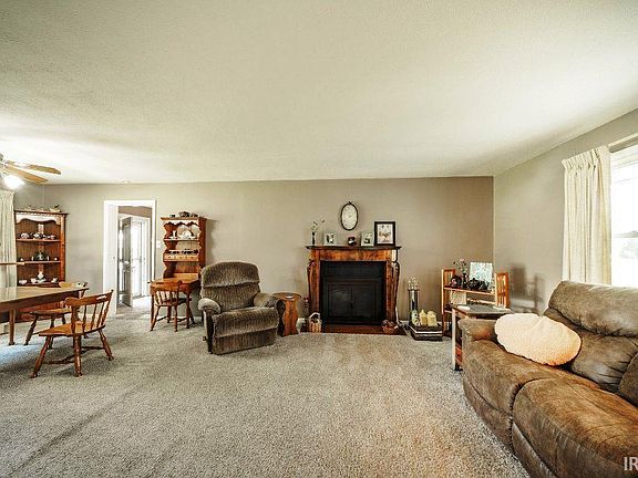 3rd image of 112 N Morrison Rd