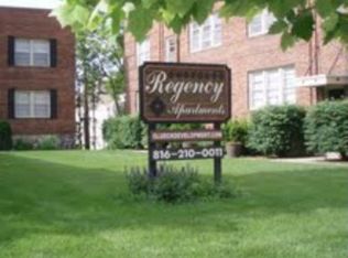 19 E 49th St APT 1E, Kansas City, MO 64112
