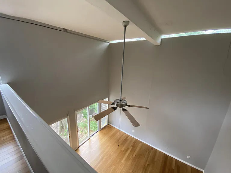 406 Hawthorne St — Photo 23