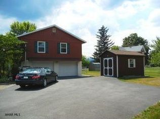 101 Leaf Ln, Hollidaysburg, PA 16648