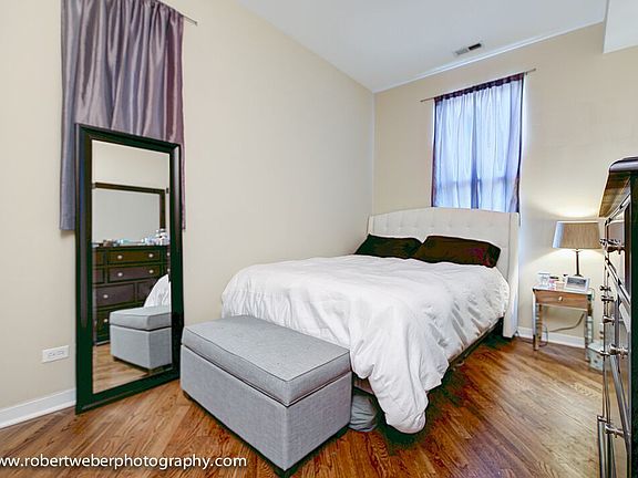 5th image of 1619 N Ashland Ave APT 1