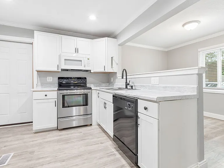3406 Tidewater Dr — Photo 10