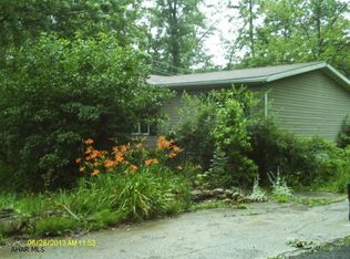 678 Yale Ln, Altoona, PA 16602