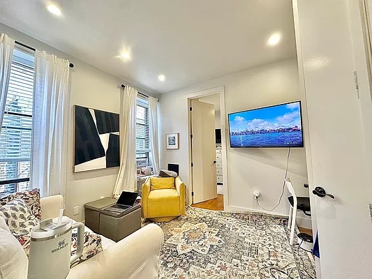 Rented by Doorway NYC, LLC | media 17