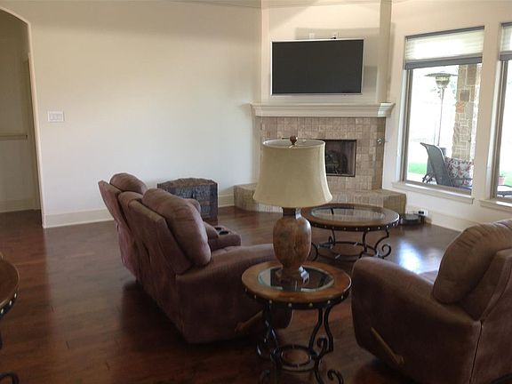 4th image of 1803 Harbor Lakes Dr