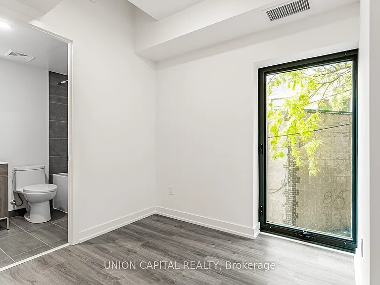 28 Eastern Ave #Townhouse 109 — Photo 24
