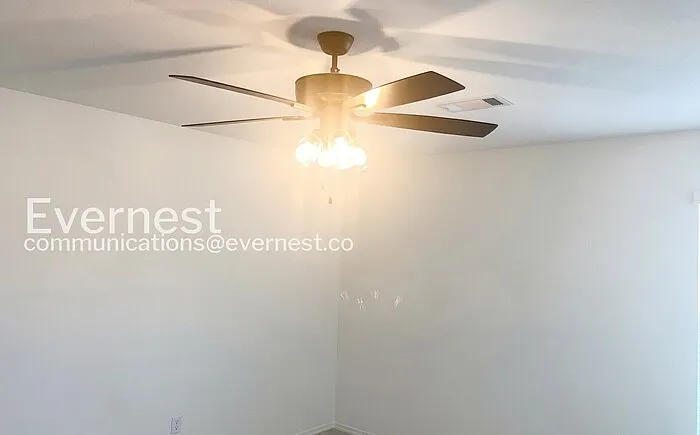 6673 Hollywood Ave — Photo 13